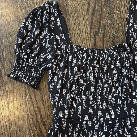 Ladies Floral Dress - Picture 2 of 5